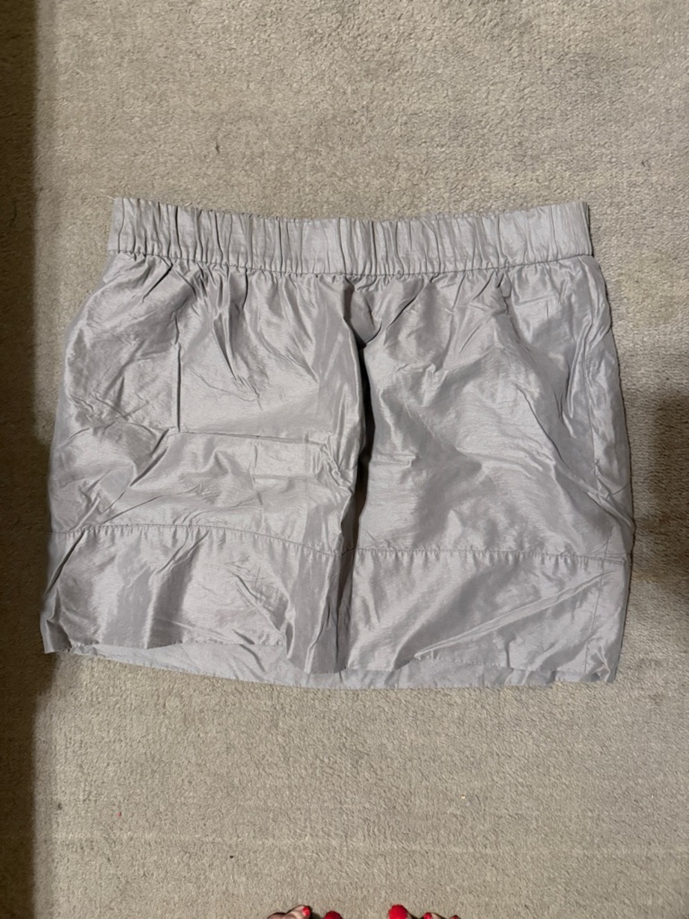 Intuitions Metallic Silver Mini Skirt Women’s Elastic Waist Shimmer Skirt